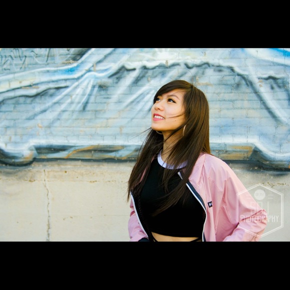 Meet your Posher, Cindy - Picture 6 of 8